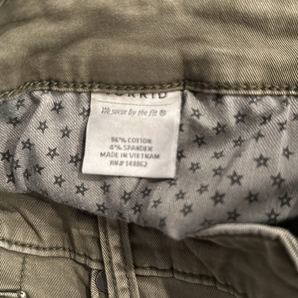 Torrid 26 Plus Olive Green Jeans - Picture 8 of 8